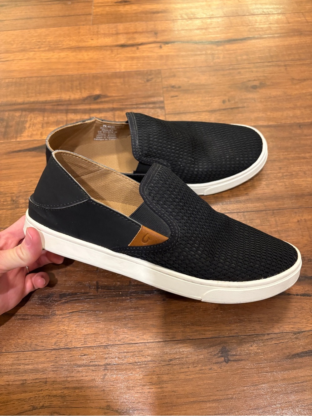 OluKai Pehuea Black Mesh Slip On Drop-In Heel Shoes Women's Size 9